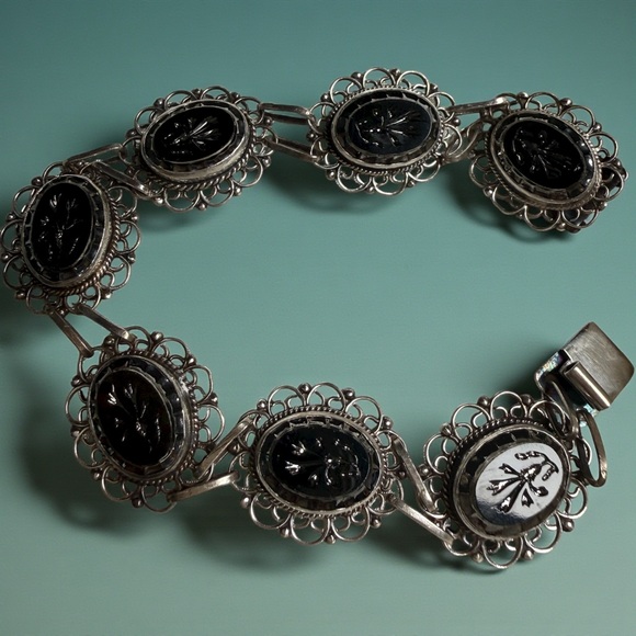 Vintage Mexico ALC Guadalajara Sterling Silver Cameo Intaglio Bracelet with onyx - Picture 3 of 6